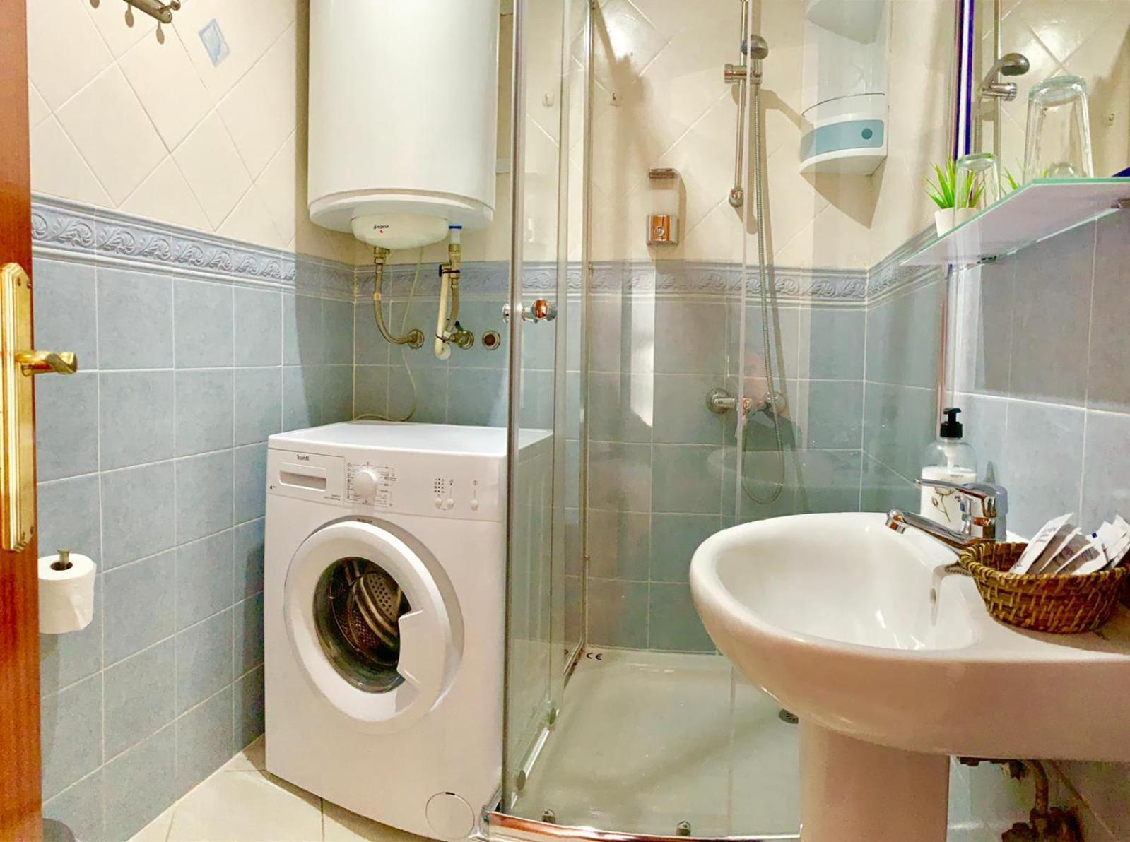 Apartamento Capri Los Boliches Wifi Gratis Beach 100M Fuengirola Eksteriør billede